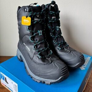 BRAND NEW Columbia Women’s Bugaboot III waterproof snow boots black rubber 7
